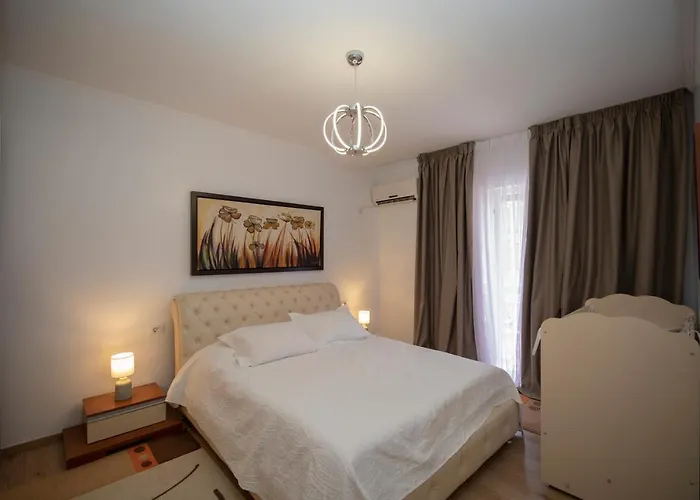 Apartment * Golem (Tirana)