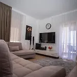 Апартаменты Apartment *
