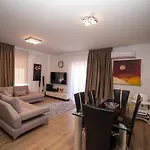 Апартаменты Apartment Голем