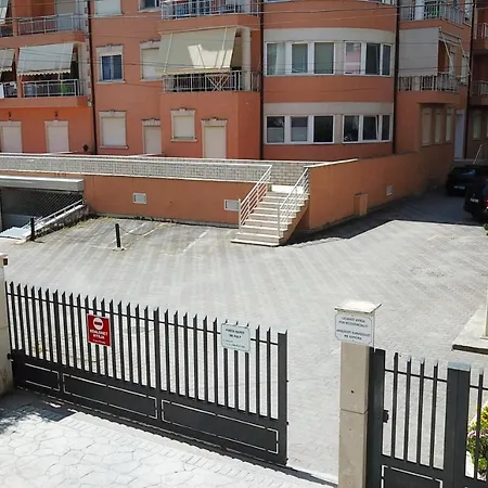 Apartman Apartment *